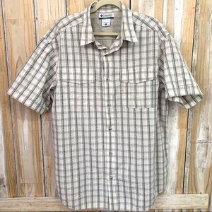 Columbia Button Down Short Sleeve Men’s Shirt XL